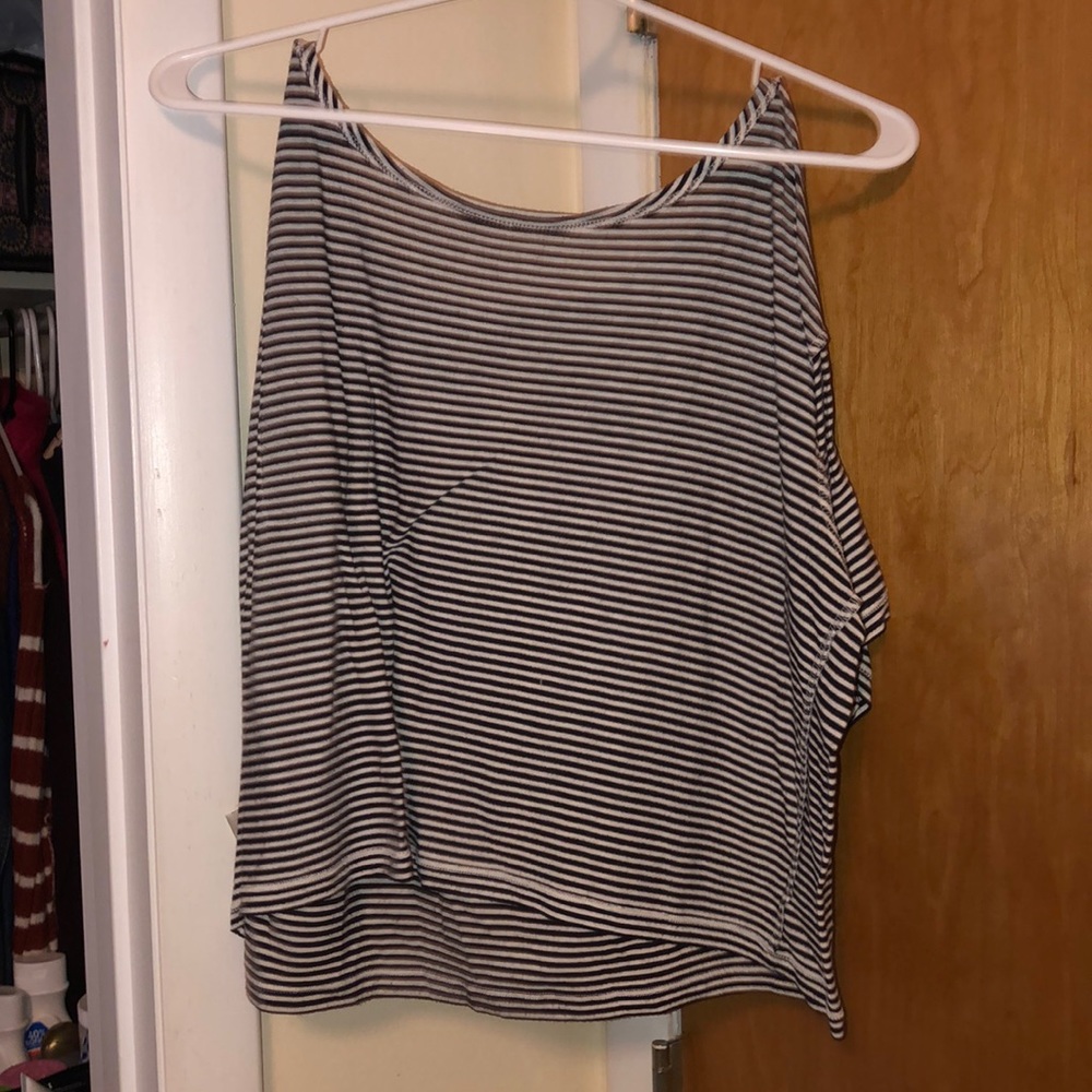 Short sleeve cropped blouse